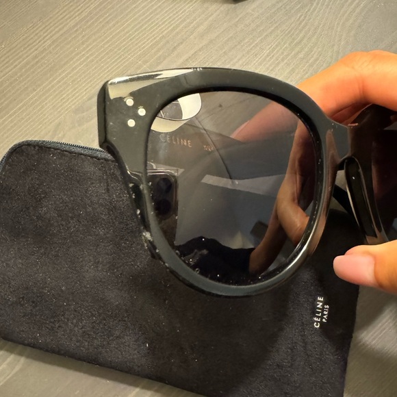 CELINE - black framed sunglasses - minor scratches on left frame - Picture 5 of 6